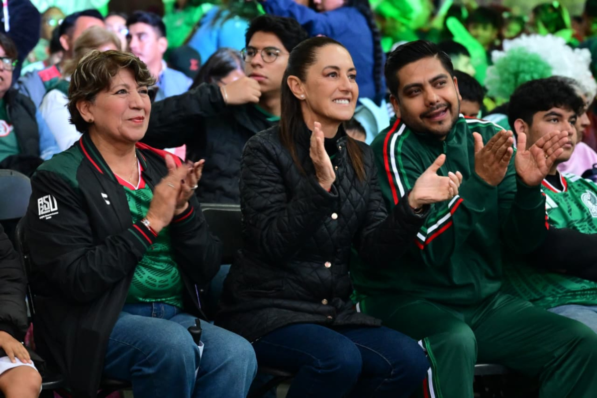 Nezahualcóyotl recibió a Claudia Sheinbaum y Delfina Gómez para seguir el duelo México vs Inglaterra.jpeg